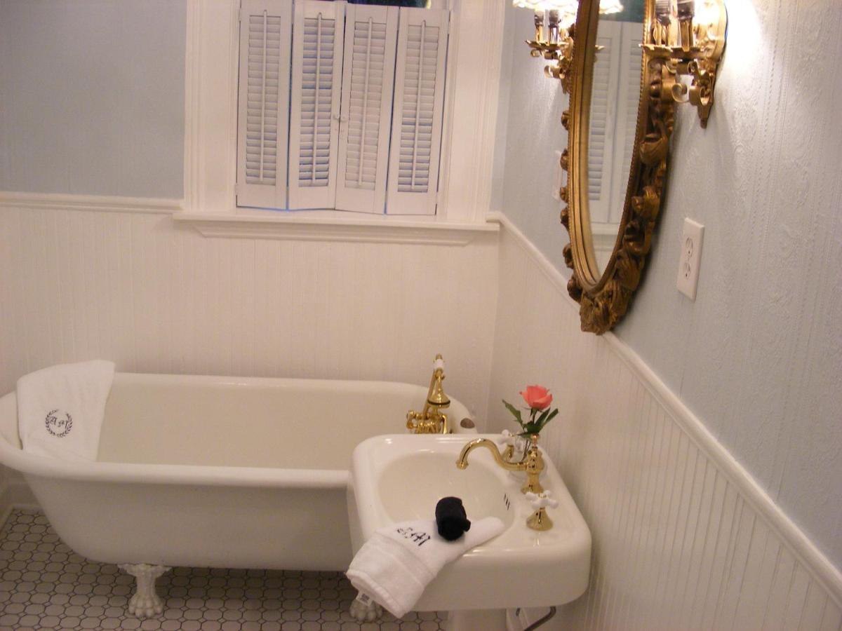 Adair Manor Bed & Breakfast Adairsville